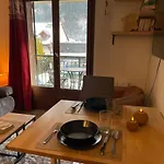 Downtown & Stunning Mountain View Apartment Chamonix
