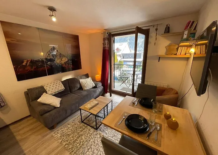 Downtown & Stunning Mountain View *